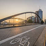 Germany, Hamburg, Niederbaum bridge and Kehrwiederspitze in the morning